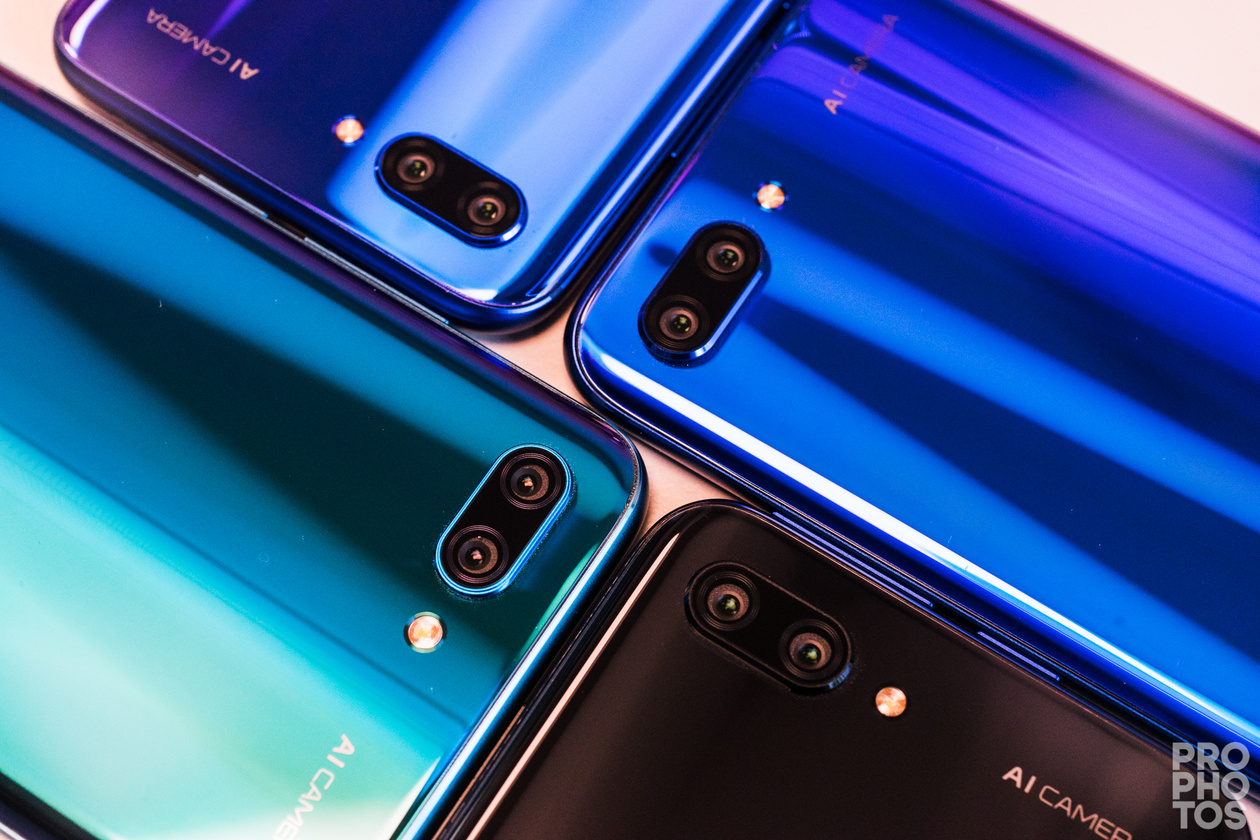 Honor 10 официально представлен в Европе: известны российские цены и дата  старта продаж / Мобильные устройства / Новости фототехники