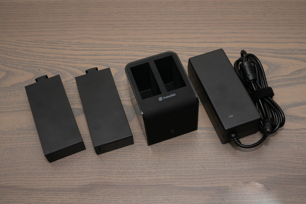 Аккумуляторы и зарядное устройство для Insta360 Pro
