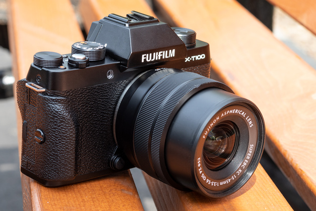 FUJIFILM X-T100 с объективом Fujinon XC 15-45mm F3.5-5.6 OIS PZ