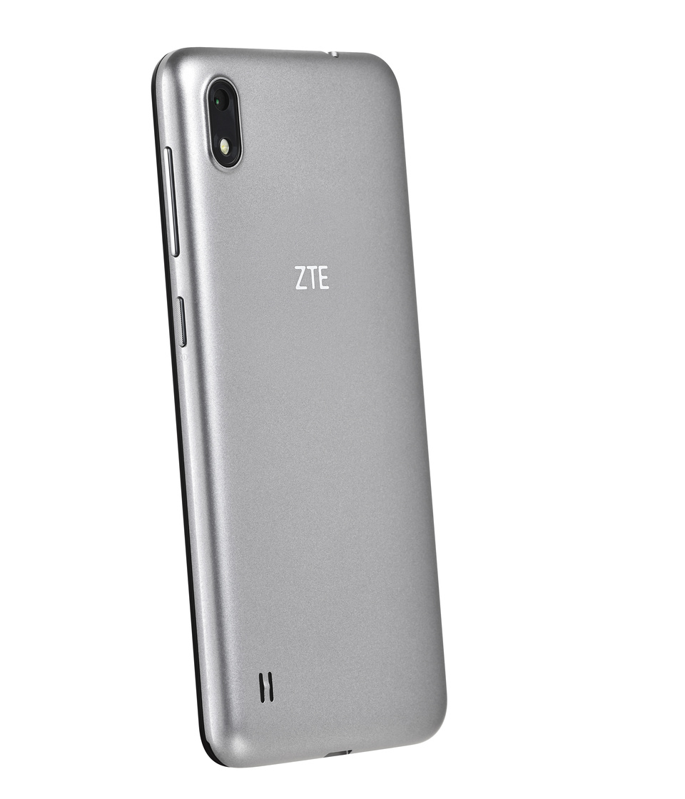 ZTE возвращается и анонсирует ZTE Blade A530: тонкий и с экраном 18:9 /  Мобильные устройства / Новости фототехники