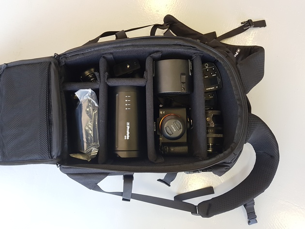 Так выглядит фирменный рюкзак Profoto Core Backpack S, который идёт в комплекте с двумя Profoto B10