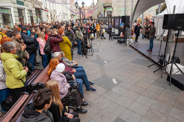В Москве торжественно открылась уличная фотовыставка МОЯ ЯПОНИЯ. Фото - Алексей Данилкин