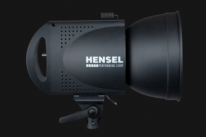 Светодиодные осветительные приборы Intra — постоянные источники света от Hensel 