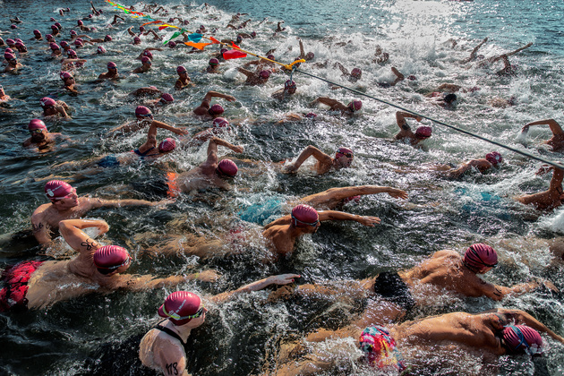 Copyright: © Sergio Ferreira Ruiz, Spain, Shortlist, Open, Motion (Open competition), 2019 Sony World Photography Awards

Соревнования по плаванию на открытой воде в Кабо-де-Палос, Мурсия, Испания.