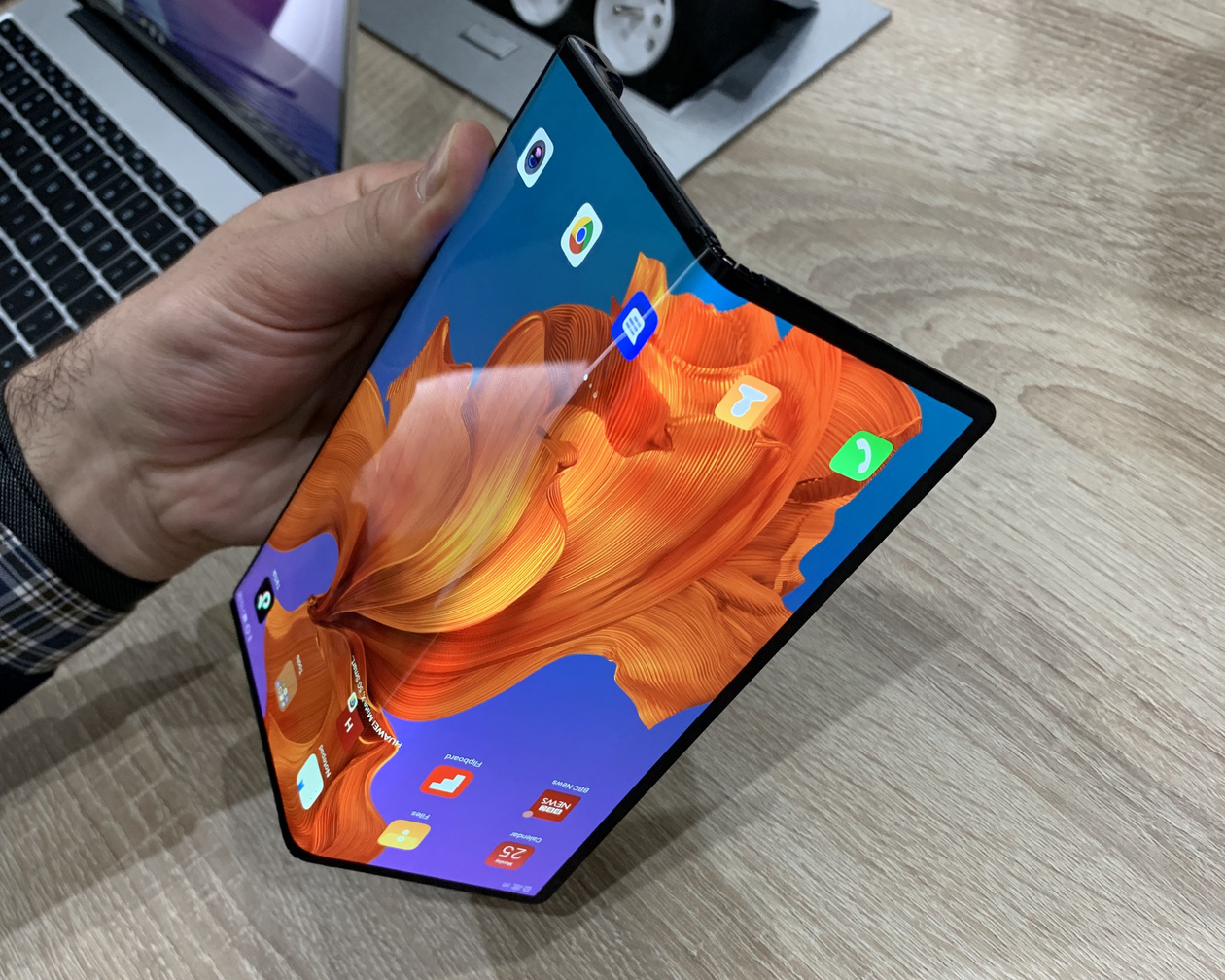 HUAWEI Mate X: Главный складной и гнущийся смартфон MWC 2019 / Мобильные  устройства / Новости фототехники