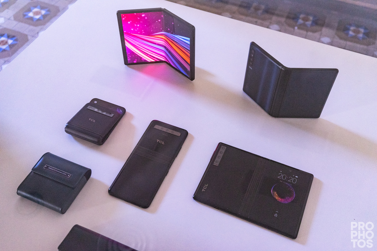 Новинки TCL на MWC 2019: новые Alcatel и 