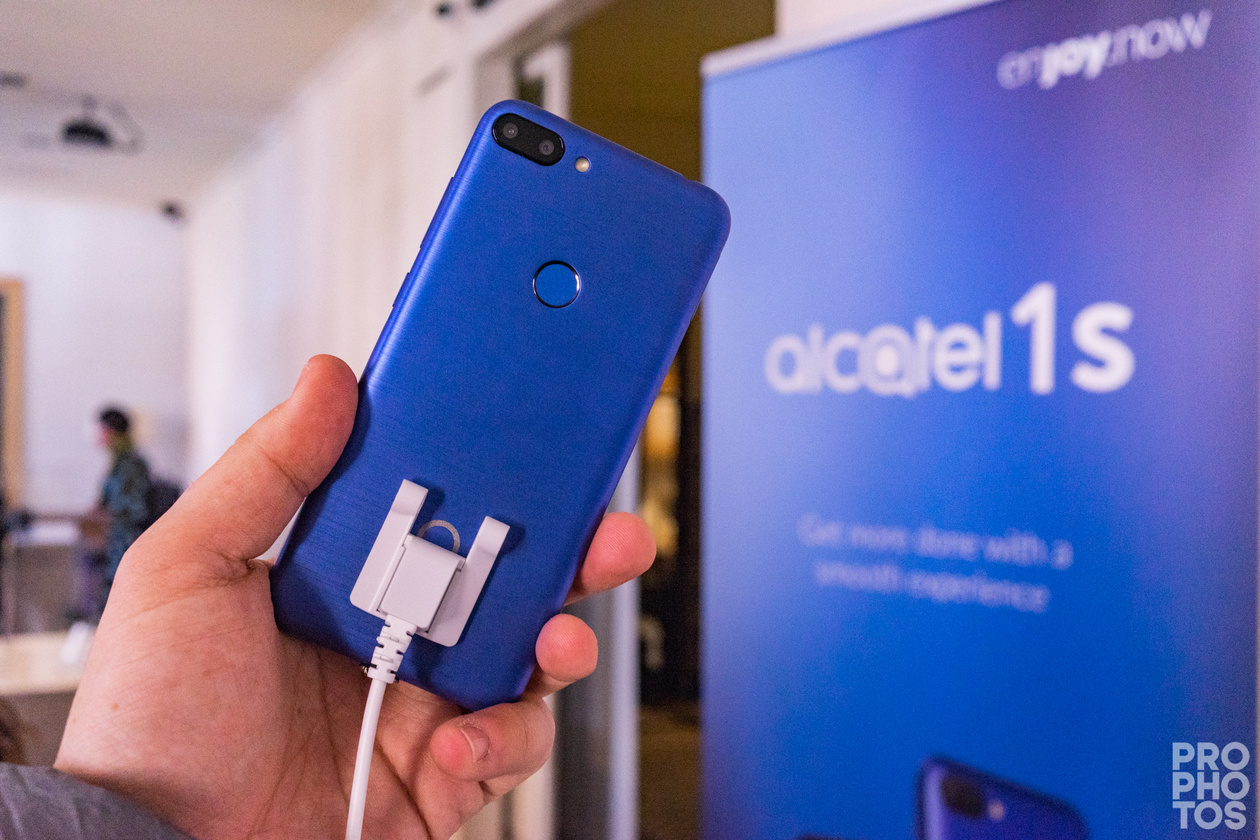 Новинки TCL на MWC 2019: новые Alcatel и 