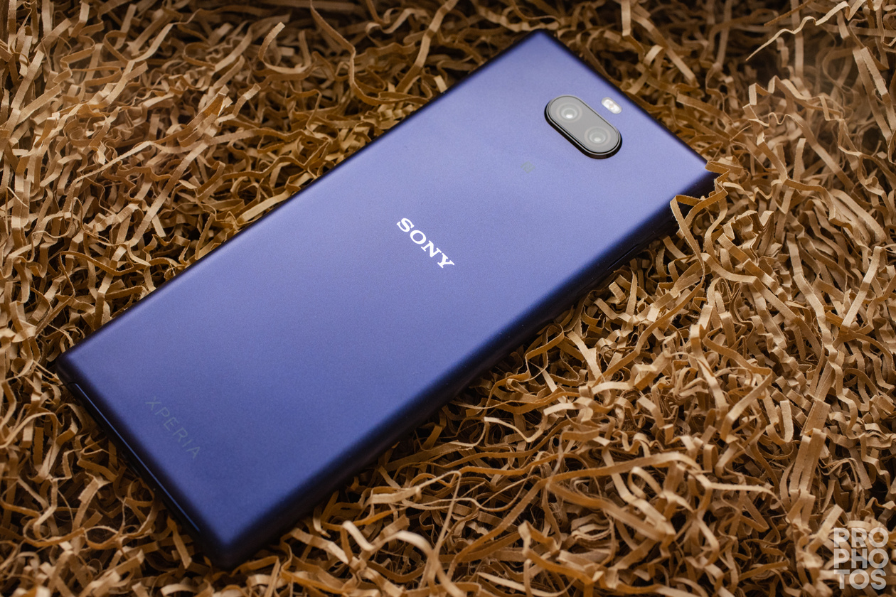 Обзор и тест смартфона Sony Xperia 10 Plus