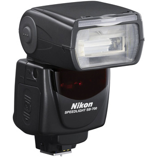 При создании иллюстраций к данному уроку была использована вспышка Nikon Speedlight SB-700. Эта и все прочие вспышки Nikon полностью совместимы с беззеркалками серии Nikon Z.
