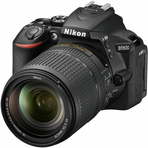 Nikon D5600 в комплекте с Nikon AF-S DX NIKKOR 18-140mm f/3.5-5.6G ED VR