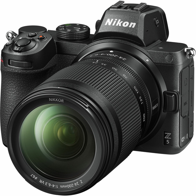 Nikon Z 5 с объективом Nikon NIKKOR Z 24-200mm f/4-6.3 VR