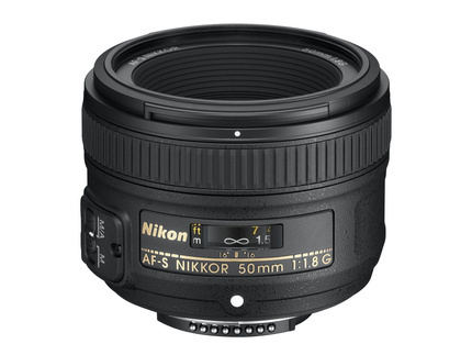 Nikon AF-S NIKKOR 50mm f/1.8G — доступный светосильный фикс для зеркалок Nikon.