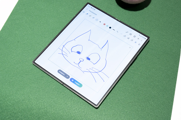 Это изображение мы нарисовали на экране Galaxy Z Fold6 с помощью стилуса S Pen: он работает с устройством, но продается отдельно.