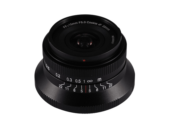 Laowa 15mm f/5 Cookie FF: полнокадровый сверхширокоугольный блинчик