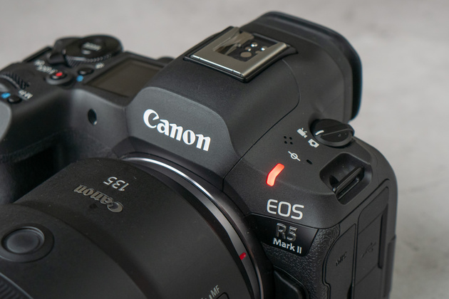 Canon добавляет защиту паролем в беззеркалки