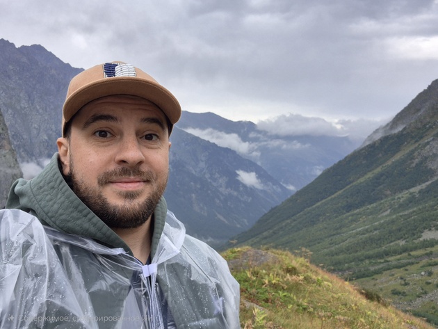 На этом фото применен «Ластик», который особенно полезен в туристических поездках, когда нужно убрать лишнее из кадра.