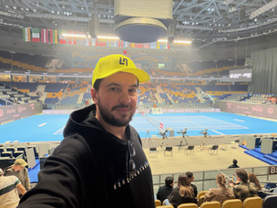 Использование всей ширины сенсора селфи-камеры (4:3) в сверхширокоугольном положении