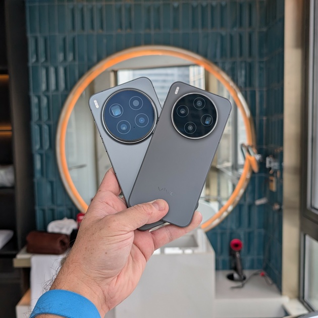 Новинка от Vivo — серия X300 — на китайских маркетплейсах может стоить дешевле, но иногда это версии с китайской прошивкой и без Google-сервисов.