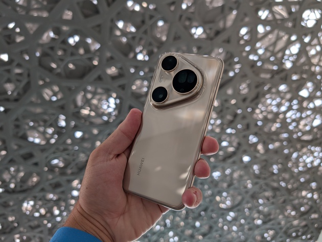 Компания Huawei очень любит дарить подарки при покупке своих флагманов...