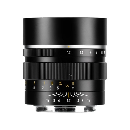 7Artisans MF 50mm f/1.2 стоит меньше $100, но полный кадр не покрывает
