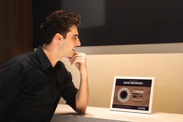 Samsung представил 13" Color E-Paper — первый в мире дисплей из биополимера на основе фитопланктона