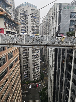 Снимок на основную камеру с коррекцией экспозиции