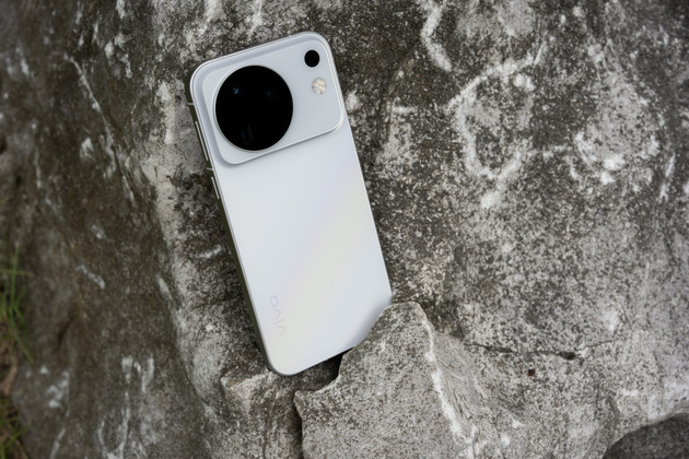 Vivo X500